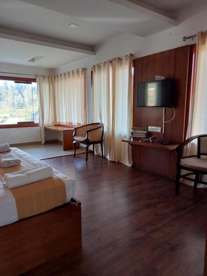Coastal Grand Resort - Утакаманд Экстерьер фото